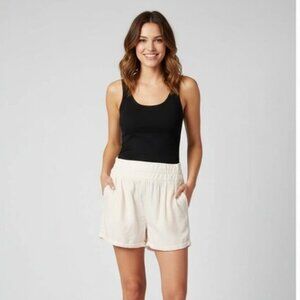 Aritzia Wilfred Women's Shorts Crepe Paperbag Ruched Elastic Waist Pale pink 2